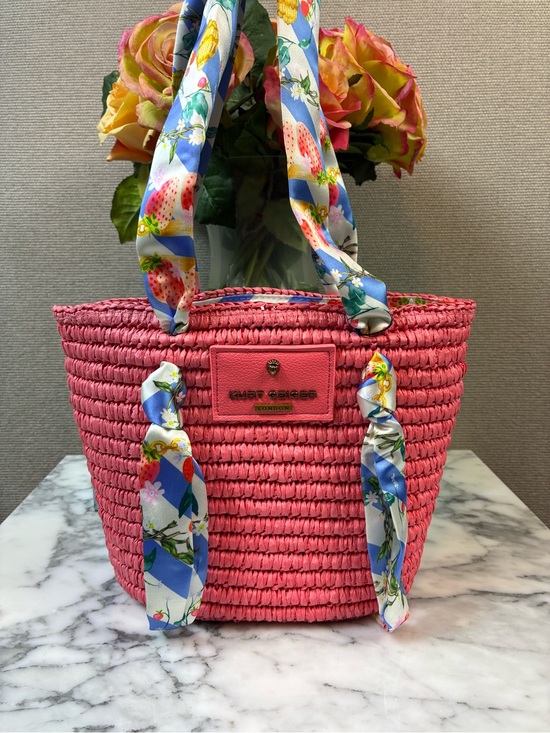 Kurt Geiger Handbags - Kurt Geiger Small Strawberry Scarf Raffia Bag - NWT 🍓